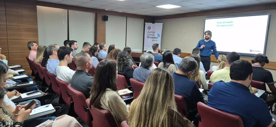 Cena da atuação de Rafael Balan Zappia