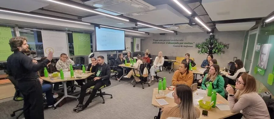 Cena da atuação de Rafael Balan Zappia
