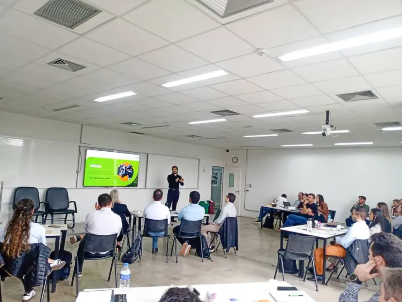 Cena da atuação de Rafael Balan Zappia