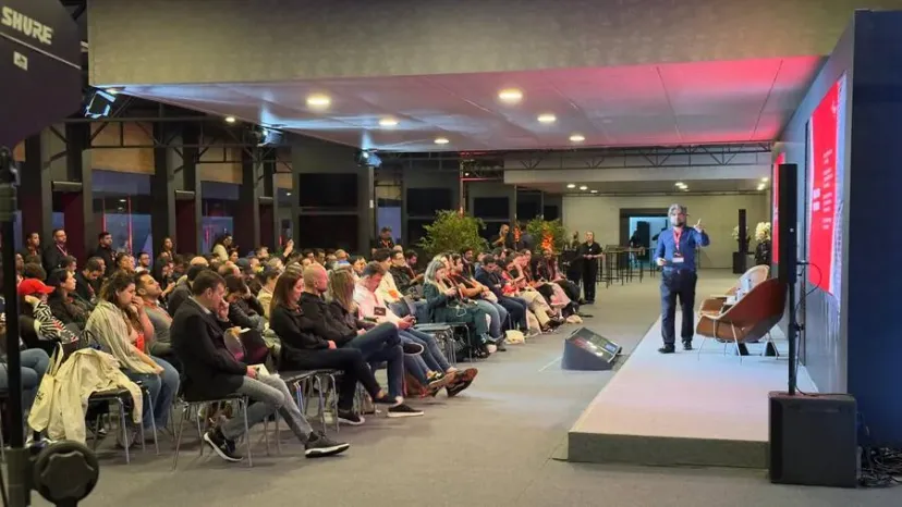Cena da atuação de Rafael Balan Zappia